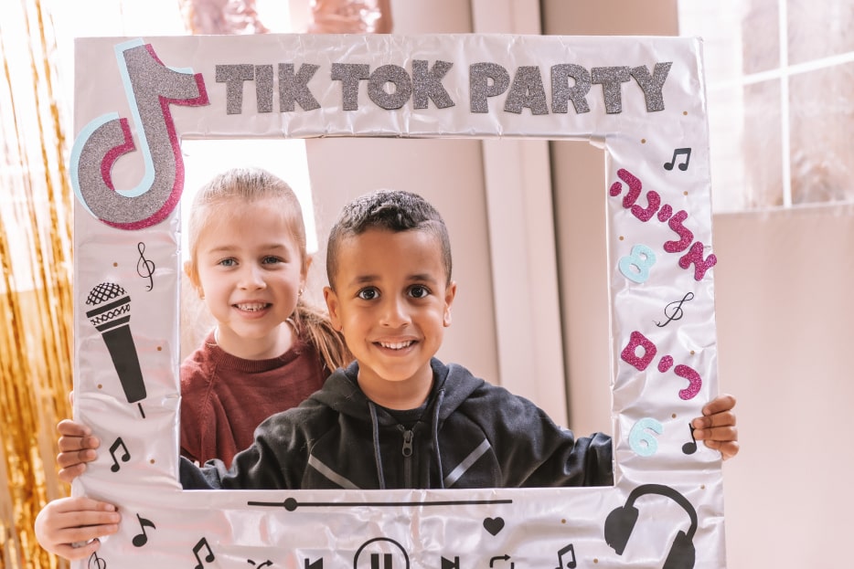 program-tiktok (1)-min